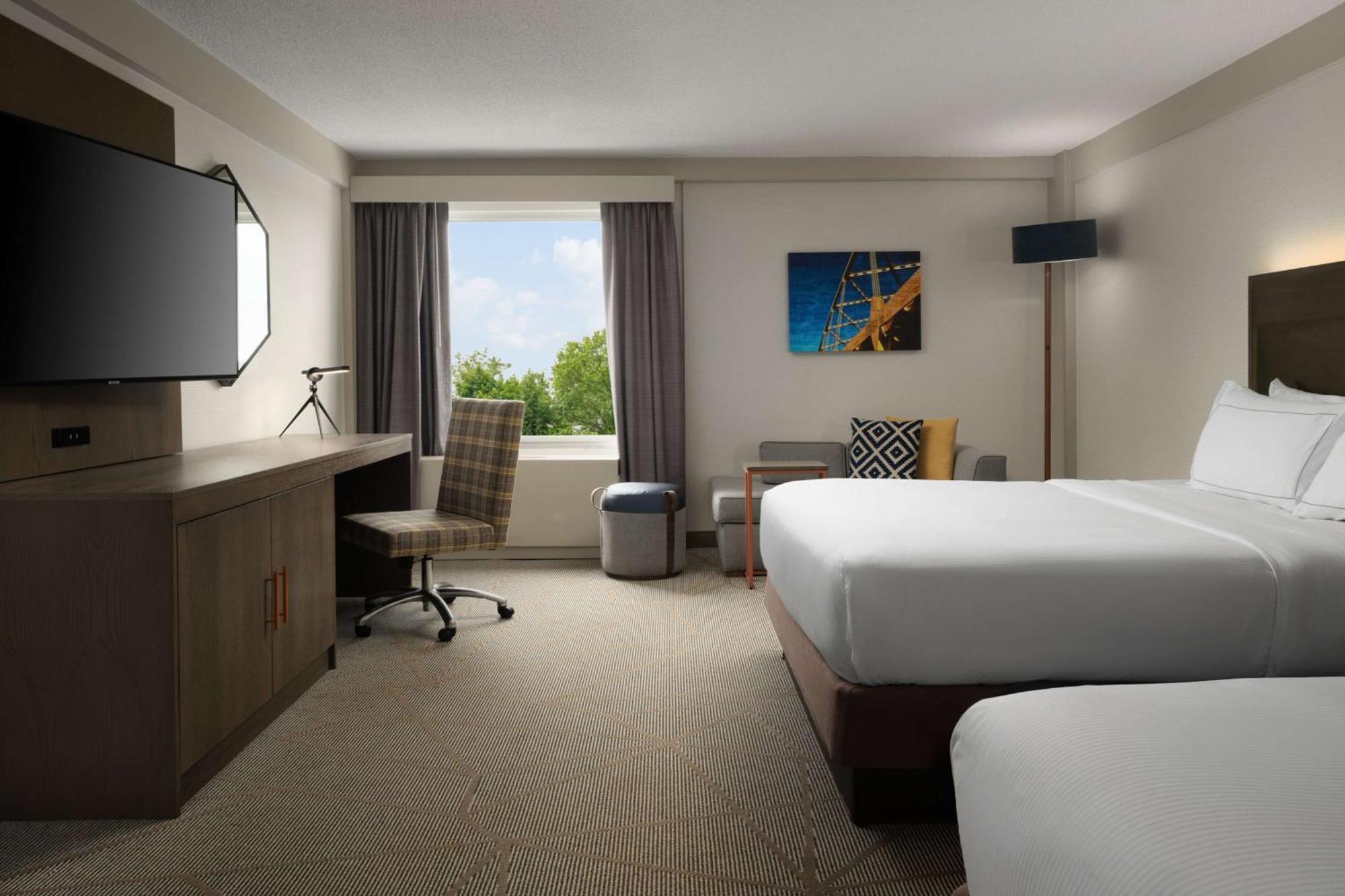 Hotel Doubletree By Hilton Pittsburgh Airport Moon Township Exterior foto
