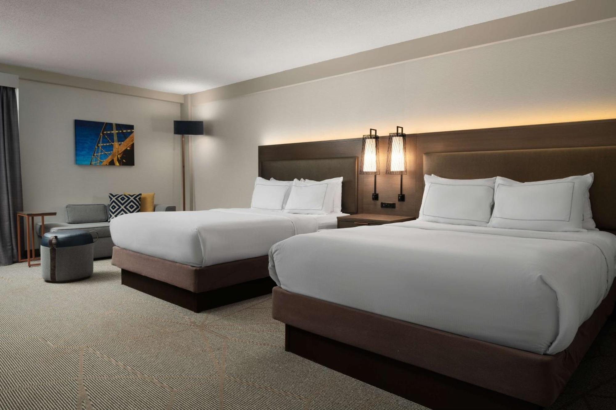 Hotel Doubletree By Hilton Pittsburgh Airport Moon Township Exterior foto