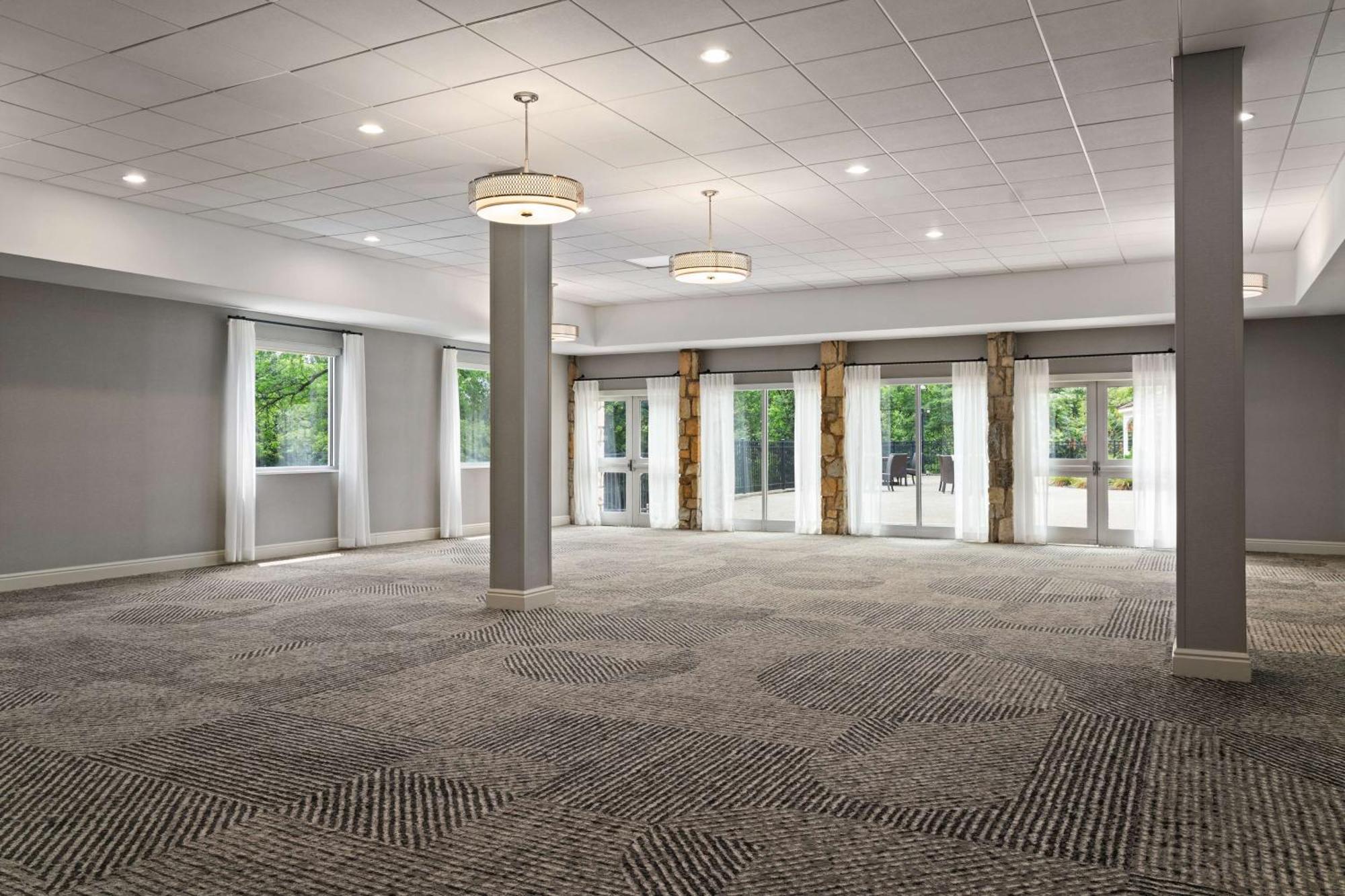 Hotel Doubletree By Hilton Pittsburgh Airport Moon Township Exterior foto